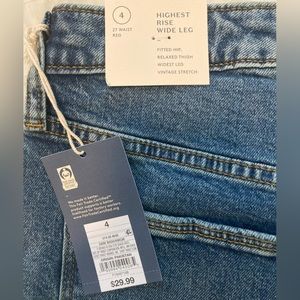 Universal Thread, high rise wide leg cargo Jean, NWT size 4